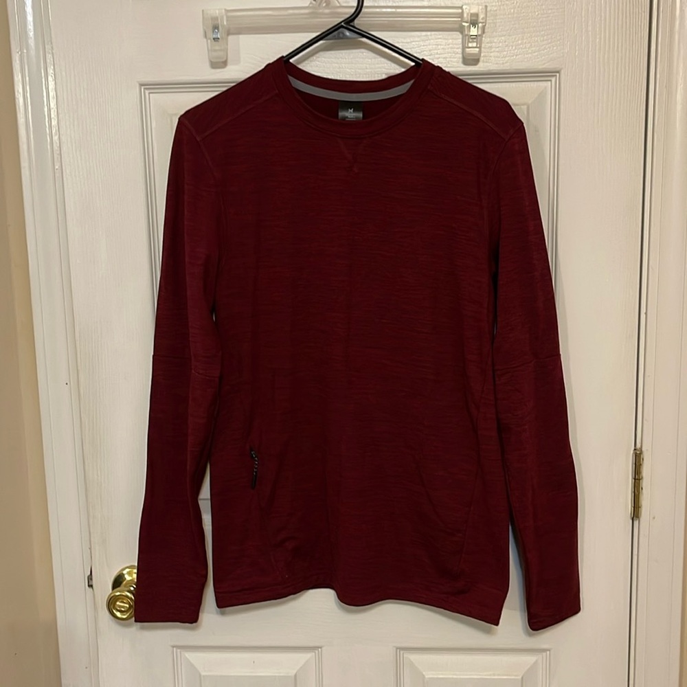 Members mark Tech Crew size small mens